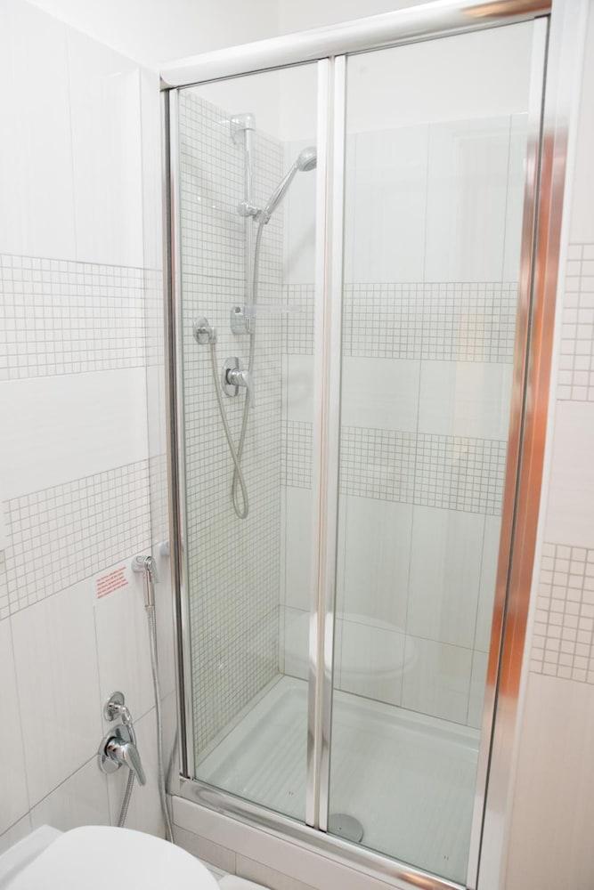 רומא Piumith Guest House מראה חיצוני תמונה