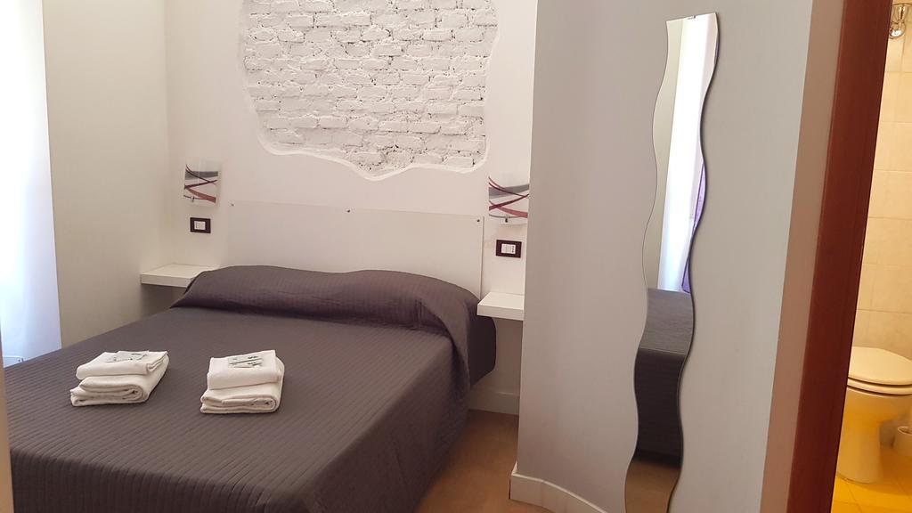 רומא Piumith Guest House מראה חיצוני תמונה