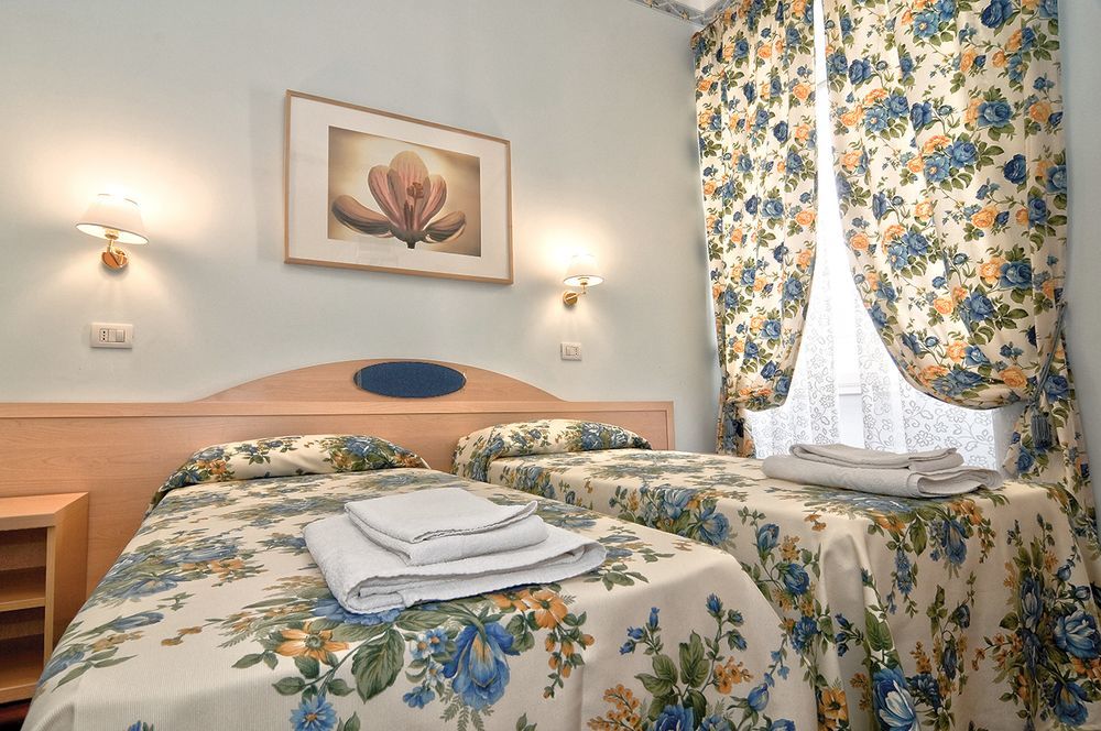רומא Piumith Guest House מראה חיצוני תמונה