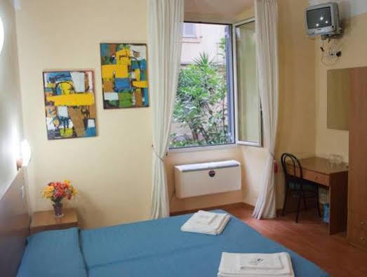 רומא Piumith Guest House מראה חיצוני תמונה